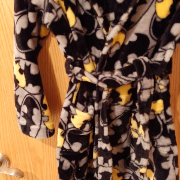 Batman Plush Robe Size Large (10) - Picture 11 of 12
